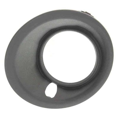 GM1039161 Front Bumper Insert Fog Light Bezel Passenger Side