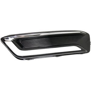 GM1039166 Front Bumper Insert Fog Light Bezel Passenger Side