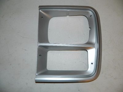 TYCV07044HAL Grille Door Headlight