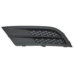 VW1038135C Driver Side Front Bumper Fog Light Cover