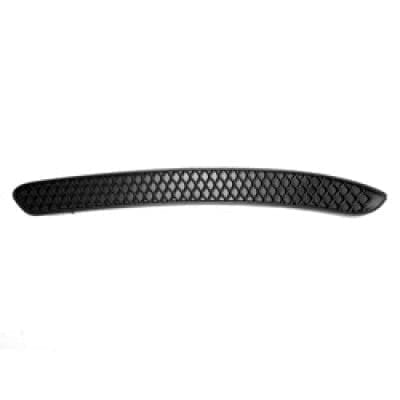 MB1146112 Rear Bumper Cover Molding Port